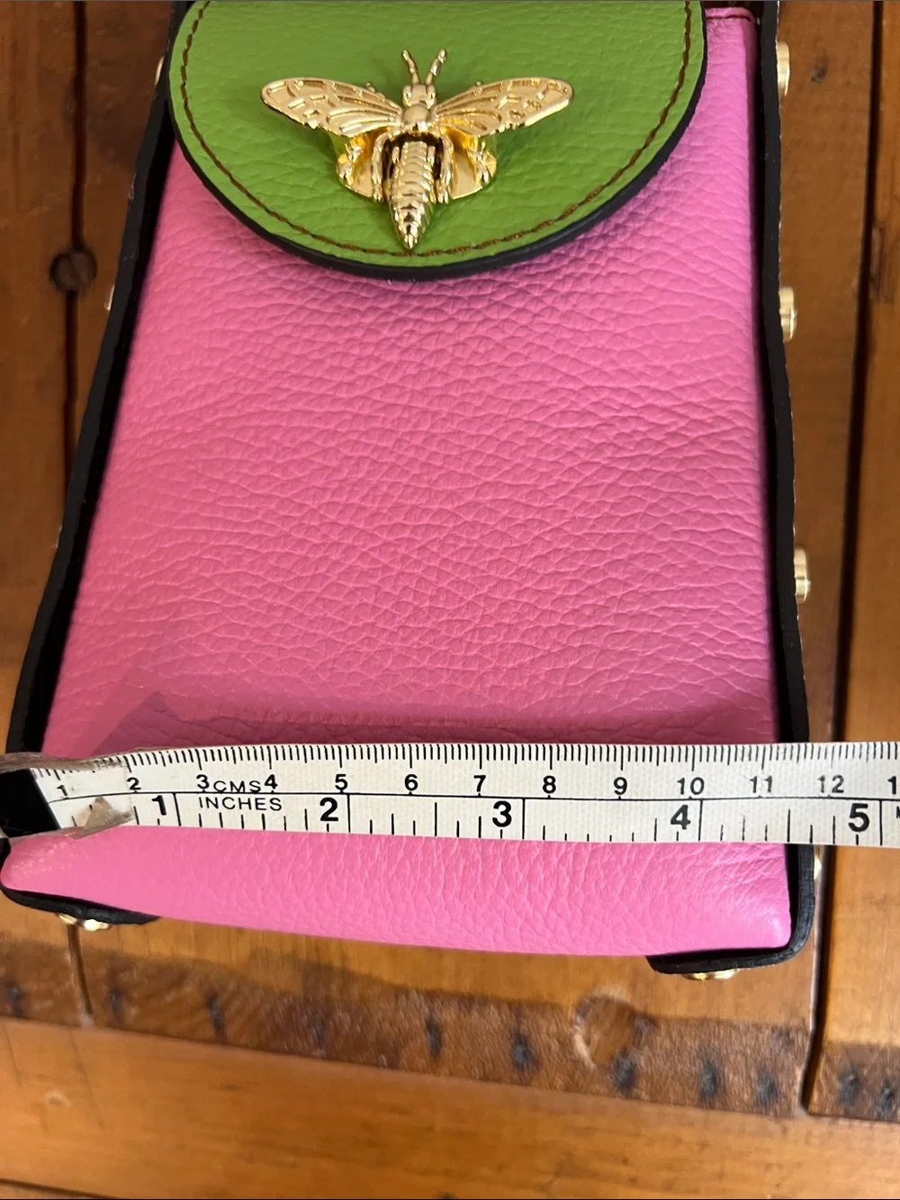 Cassette - the Bee Bag -Mini Crossbody Bag - Picture 10 of 14